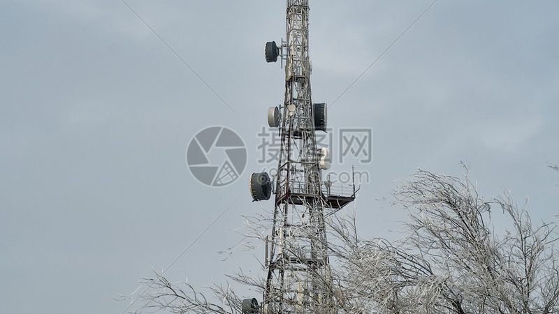 路由器天线布局对信号质量也有很大影响。以下是一些优化信号的方法：